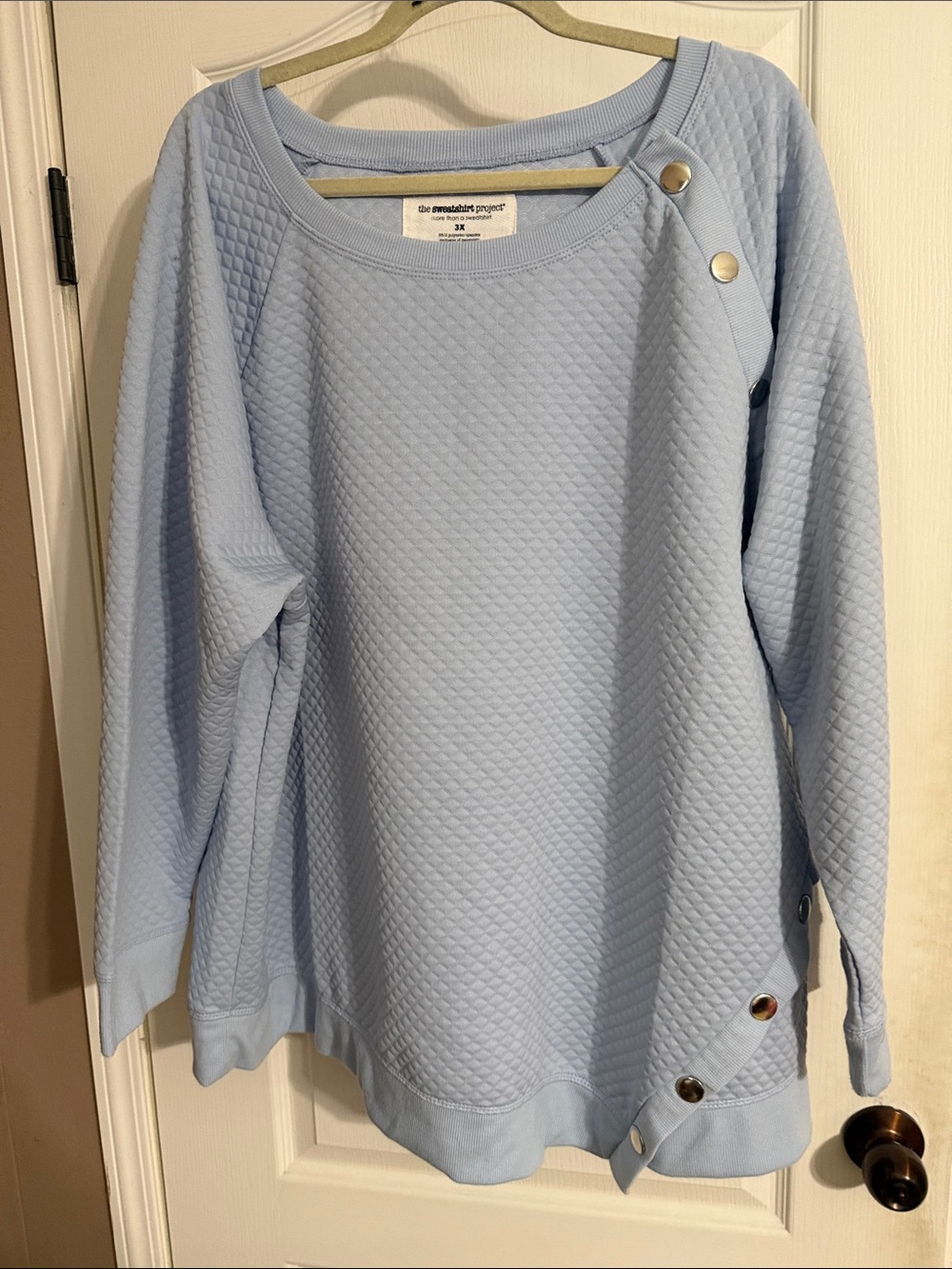 the sweatshirt project Light Blue Quilted Button-Trim Pullover Sweatshirt